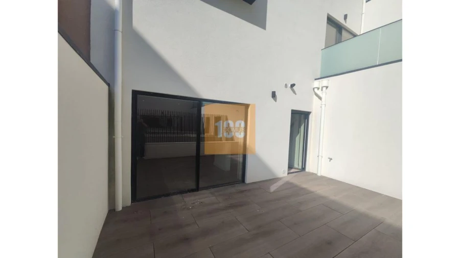 Apartamento T2 para Venda em Espinho Foto 22