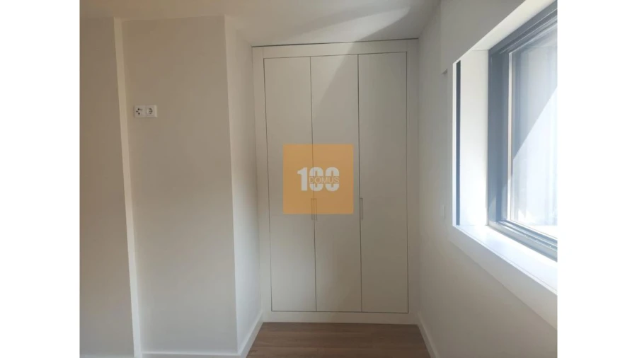 Apartamento T2 para Venda em Espinho Foto 18