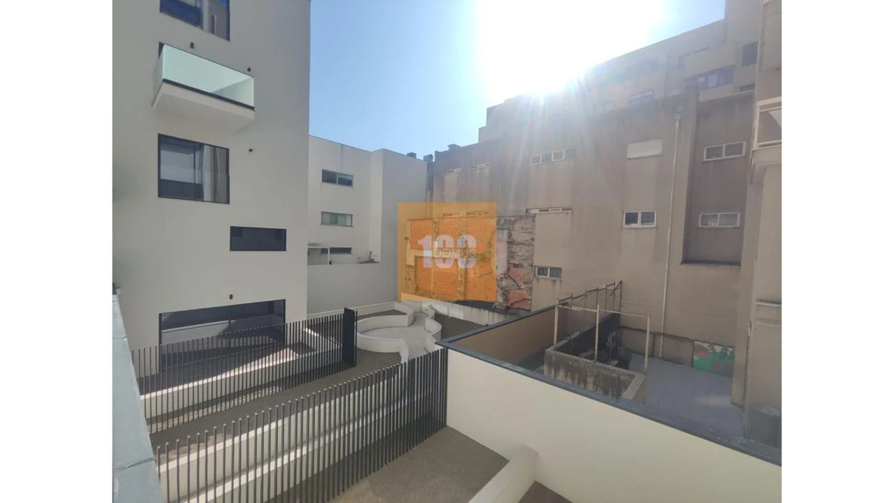 Apartamento T2 para Venda em Espinho Foto 7