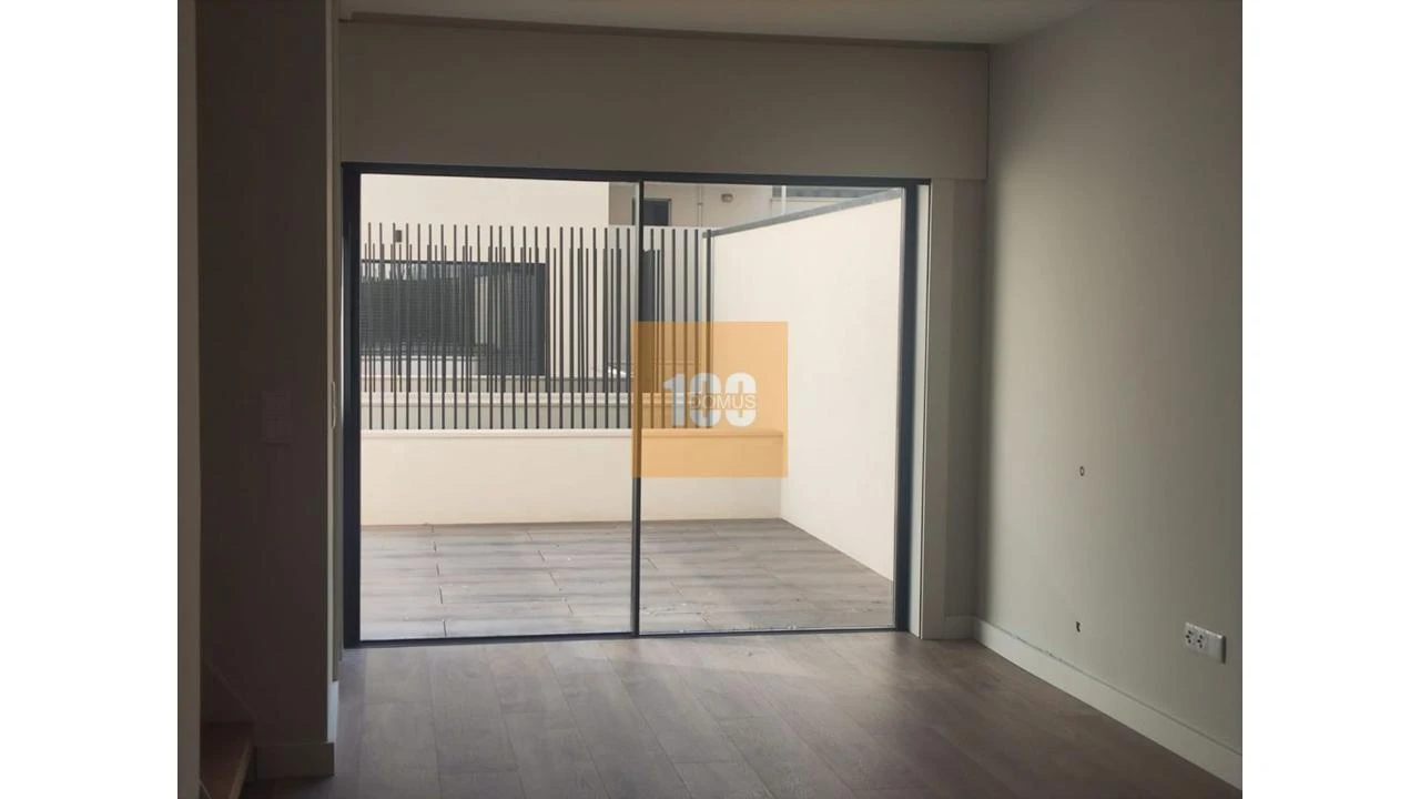 Apartamento T2 para Venda em Espinho Foto 16