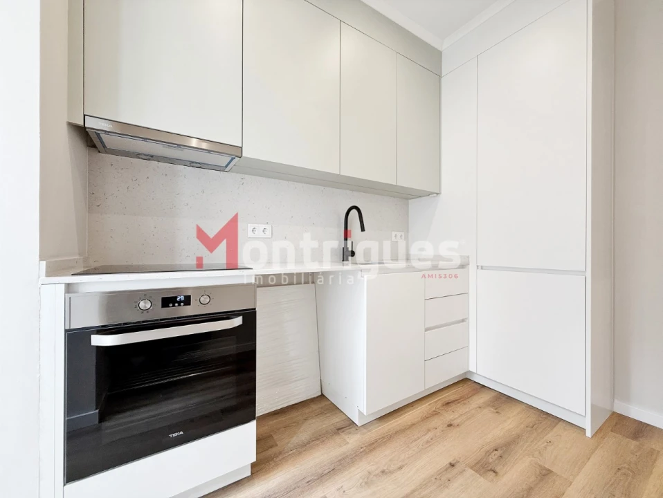 Apartamento T3 para Venda em Arroios Foto 7