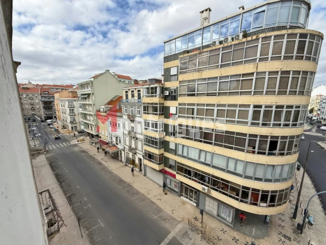Apartamento T3 para Venda em Arroios Foto 2