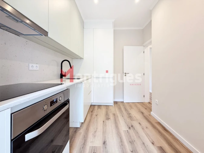 Apartamento T3 para Venda em Arroios Foto 6