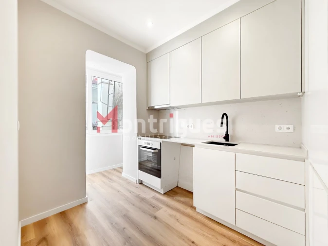 Apartamento T3 para Venda em Arroios Foto 8
