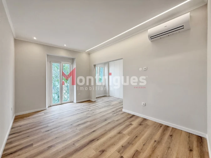 Apartamento T3 para Venda em Arroios Foto 12