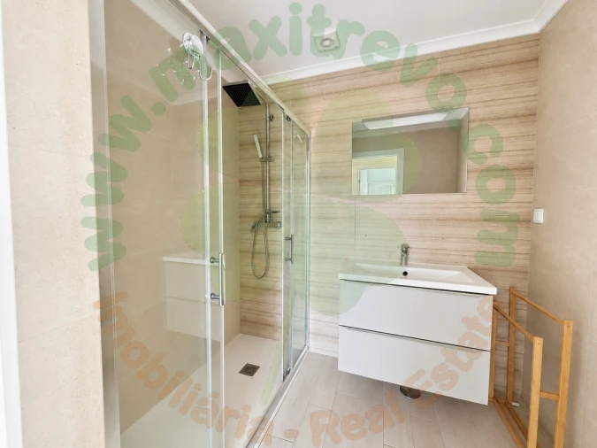 Apartamento T2 para Venda em Seixal, Arrentela e Aldeia de Paio Pires Foto 14