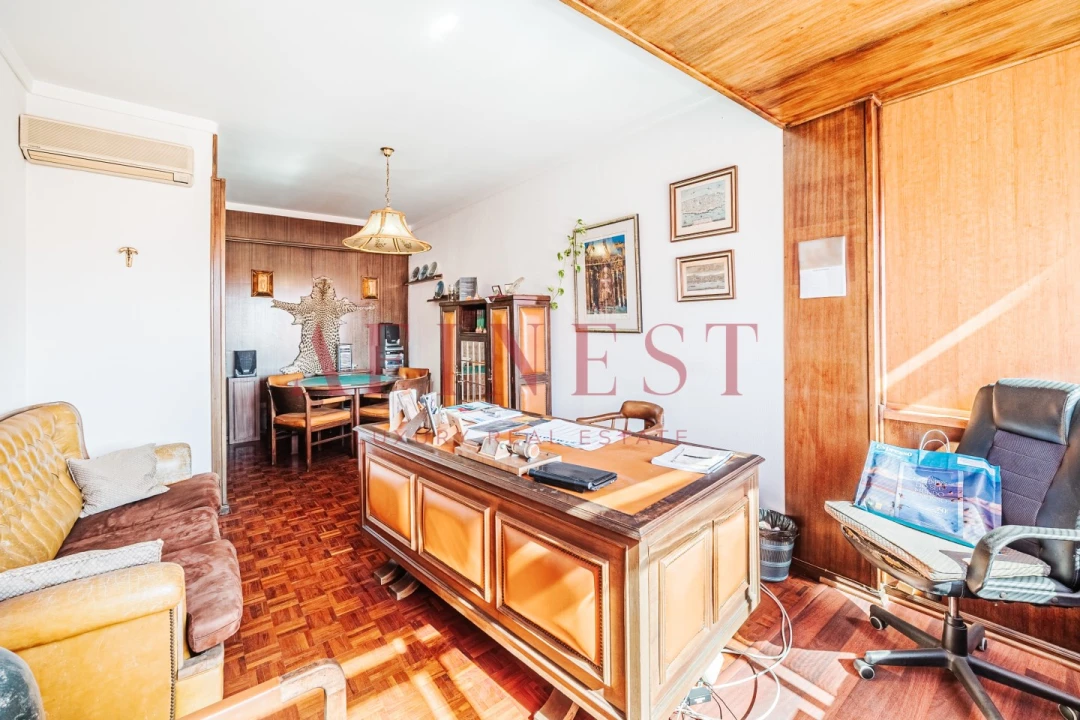 Apartamento T2 para Venda em Alvalade Foto 8