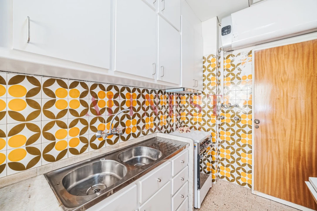 Apartamento T2 para Venda em Alvalade Foto 13