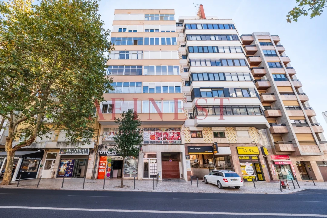 Apartamento T2 para Venda em Alvalade Foto 33