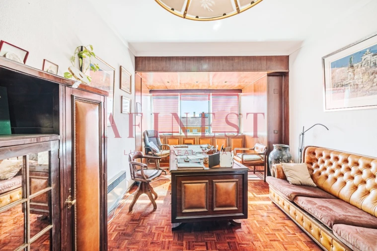 Apartamento T2 para Venda em Alvalade Foto 4