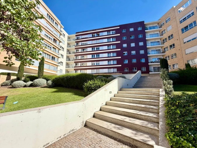 Apartamento T4 para Venda em Oliveira do Douro Foto 29