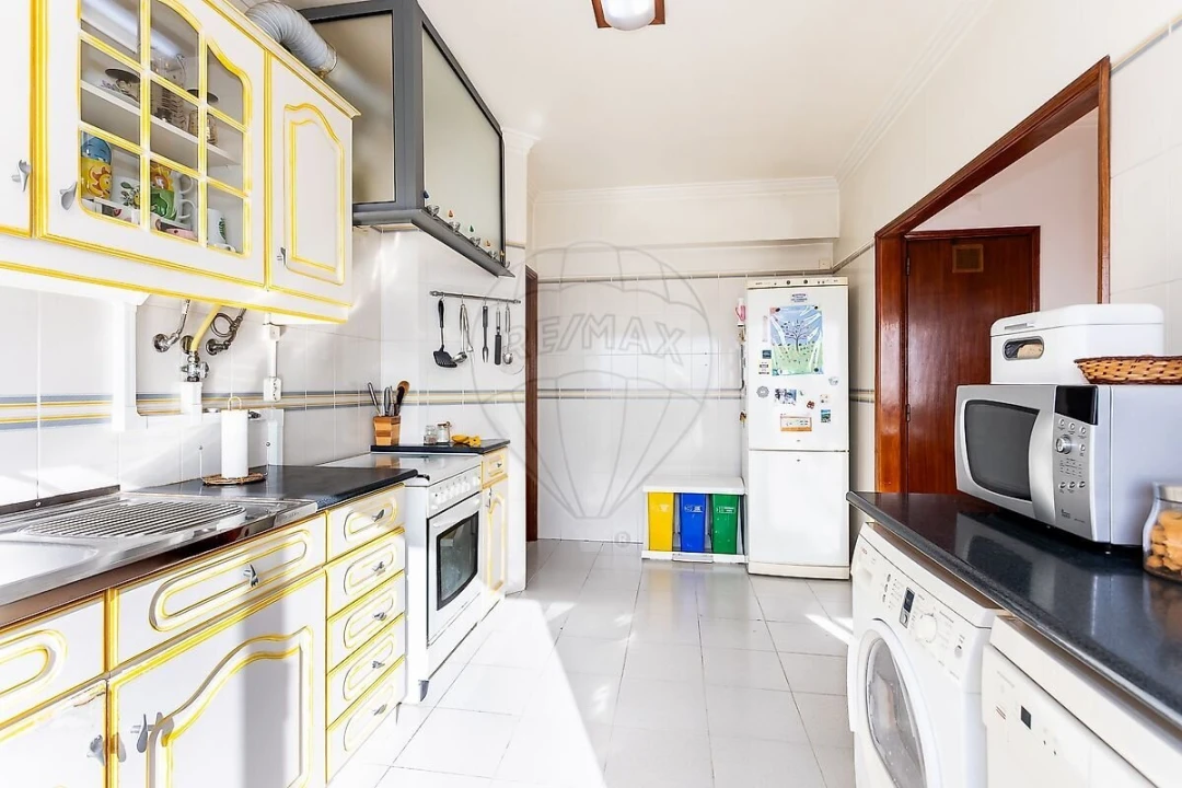Apartamento T2 para Venda em Santa Iria de Azoia, São João da Talha e Bobadela Foto 7