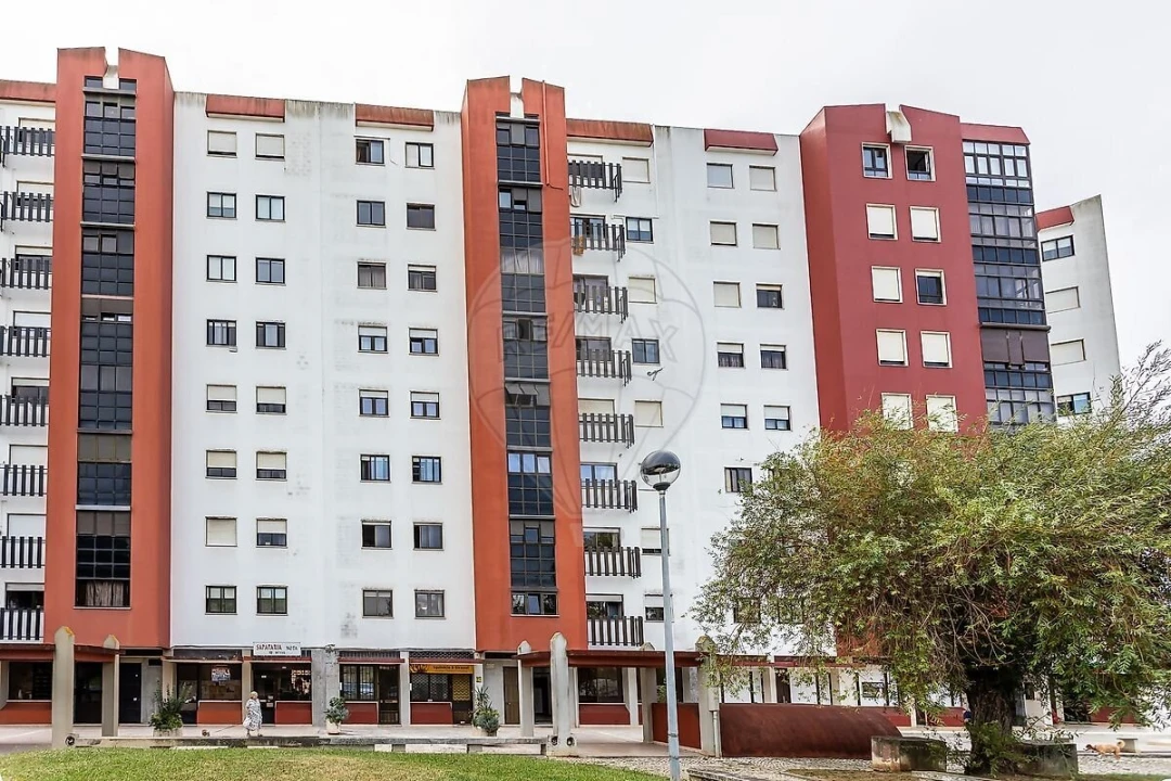 Apartamento T2 para Venda em Santa Iria de Azoia, São João da Talha e Bobadela Foto 1
