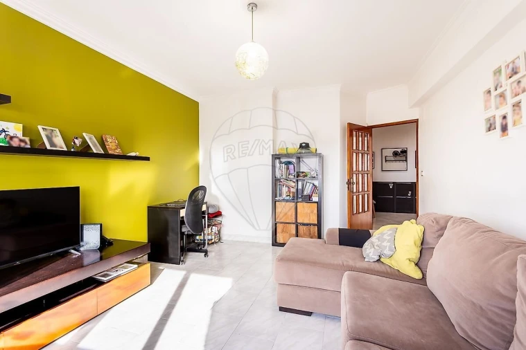 Apartamento T2 para Venda em Santa Iria de Azoia, São João da Talha e Bobadela Foto 11