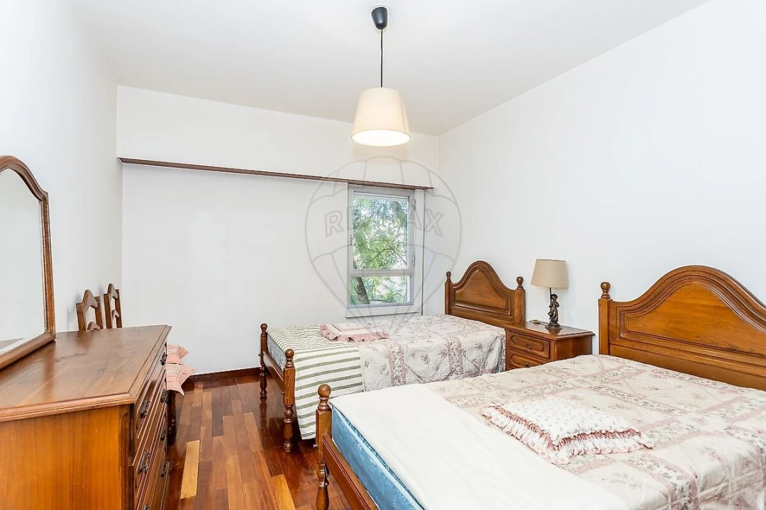 Apartamento T2 para Venda em Areeiro Foto 14