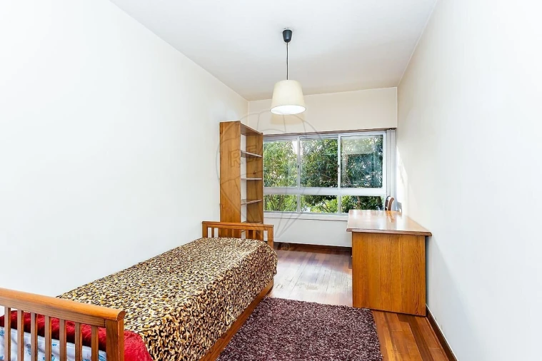 Apartamento T2 para Venda em Areeiro Foto 11