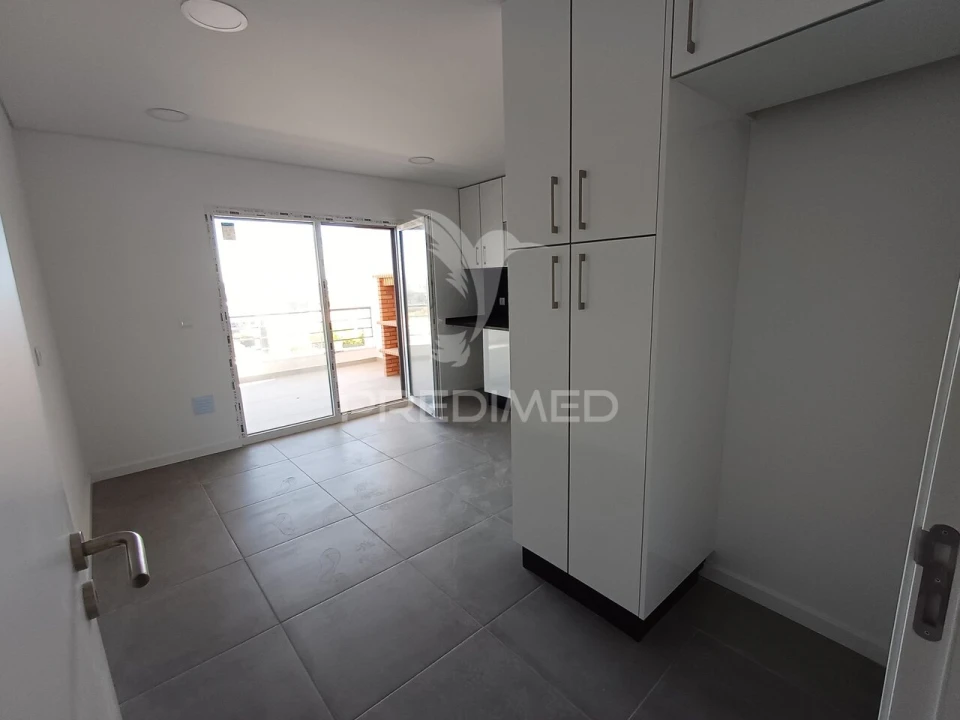 Apartamento T2 para Venda em Seixal, Arrentela e Aldeia de Paio Pires Foto 2