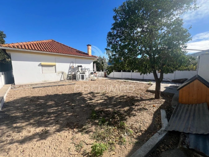 Moradia T2 para Venda em Moita Foto 7