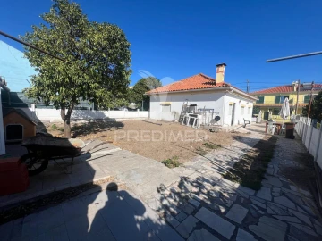 Moradia T2 para Venda em Moita