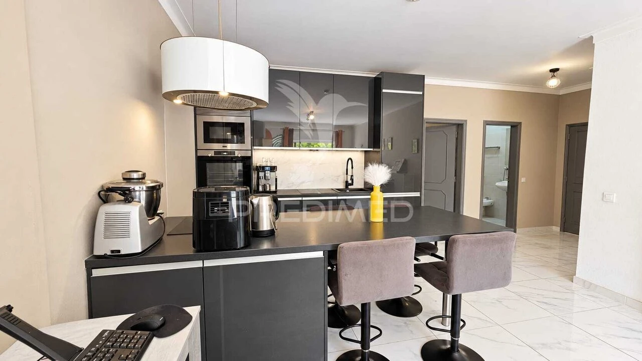 Apartamento T1 para Venda em Portimão Foto 10