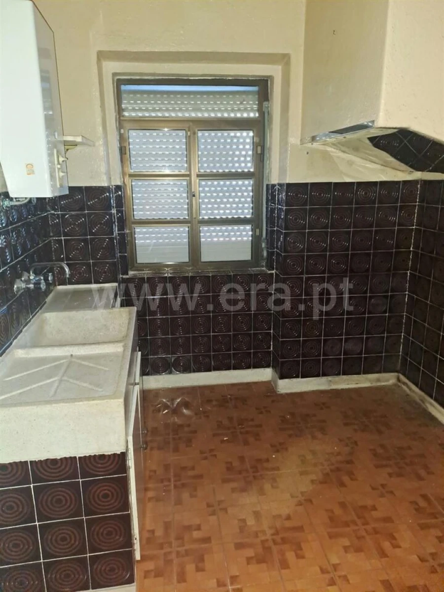 Moradia T4 para Venda em Tortosendo Foto 9