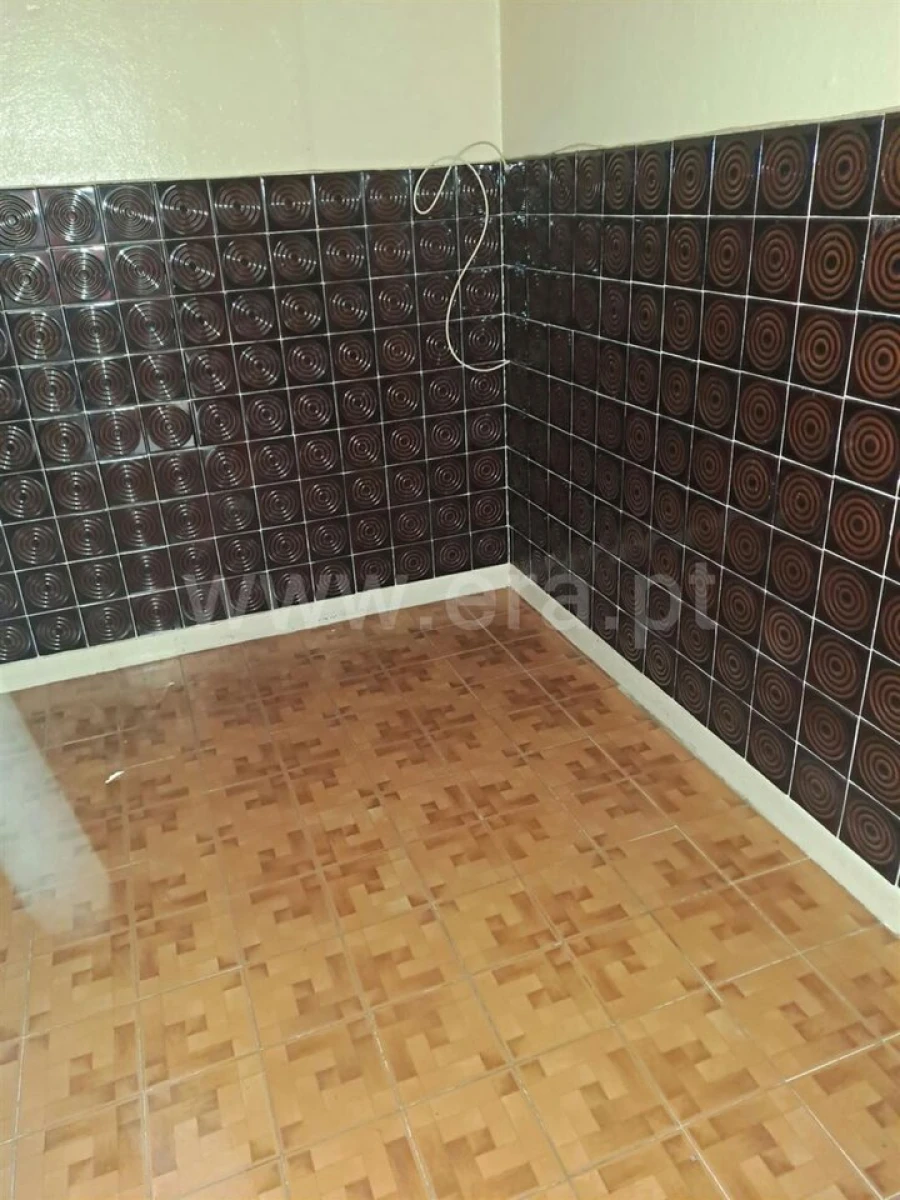 Moradia T4 para Venda em Tortosendo Foto 10