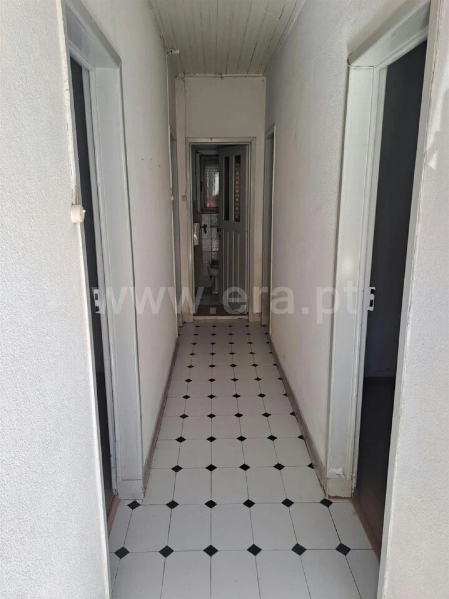 Moradia T4 para Venda em Tortosendo Foto 6