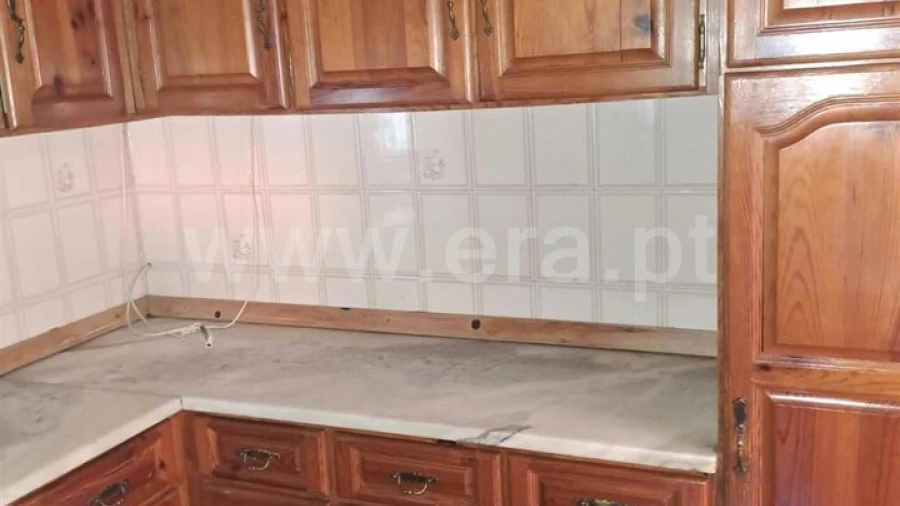 Moradia T4 para Venda em Tortosendo