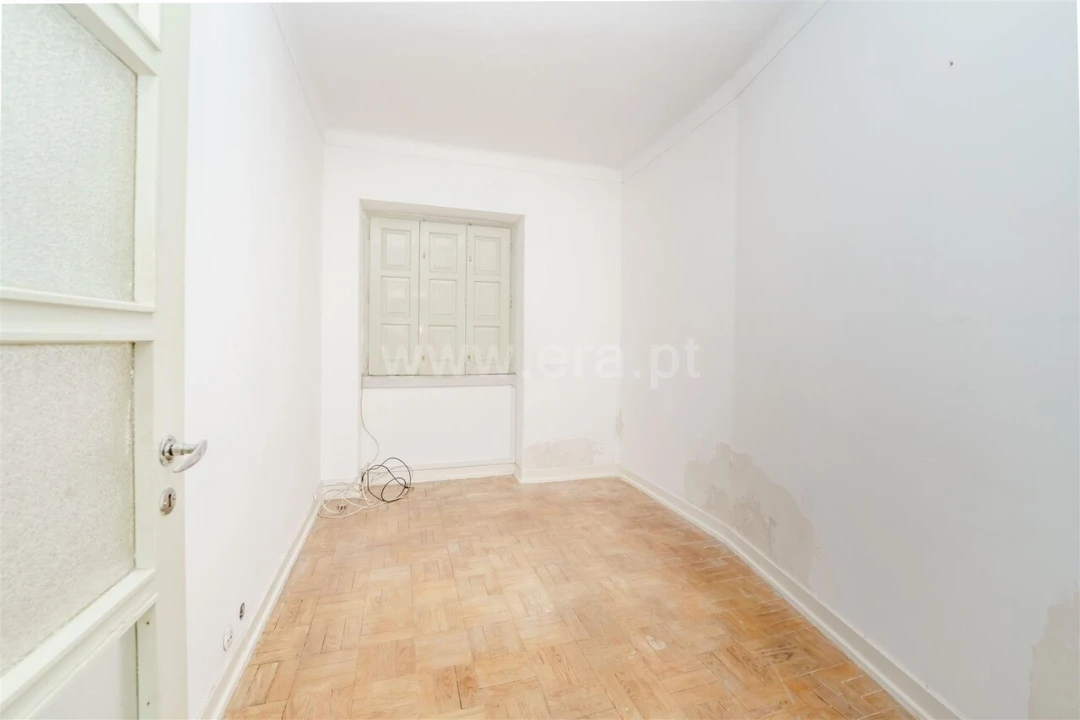 Apartamento T5 para Venda em Covilhã e Canhoso Foto 10