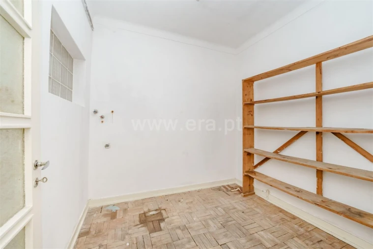 Apartamento T5 para Venda em Covilhã e Canhoso Foto 4