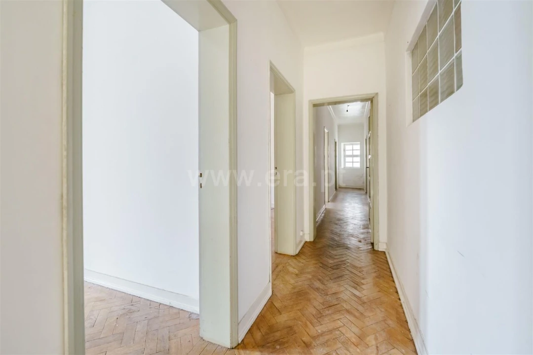 Apartamento T5 para Venda em Covilhã e Canhoso Foto 15