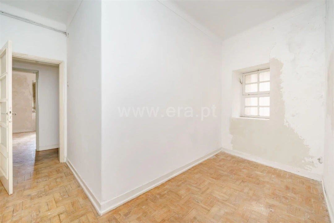 Apartamento T5 para Venda em Covilhã e Canhoso Foto 12