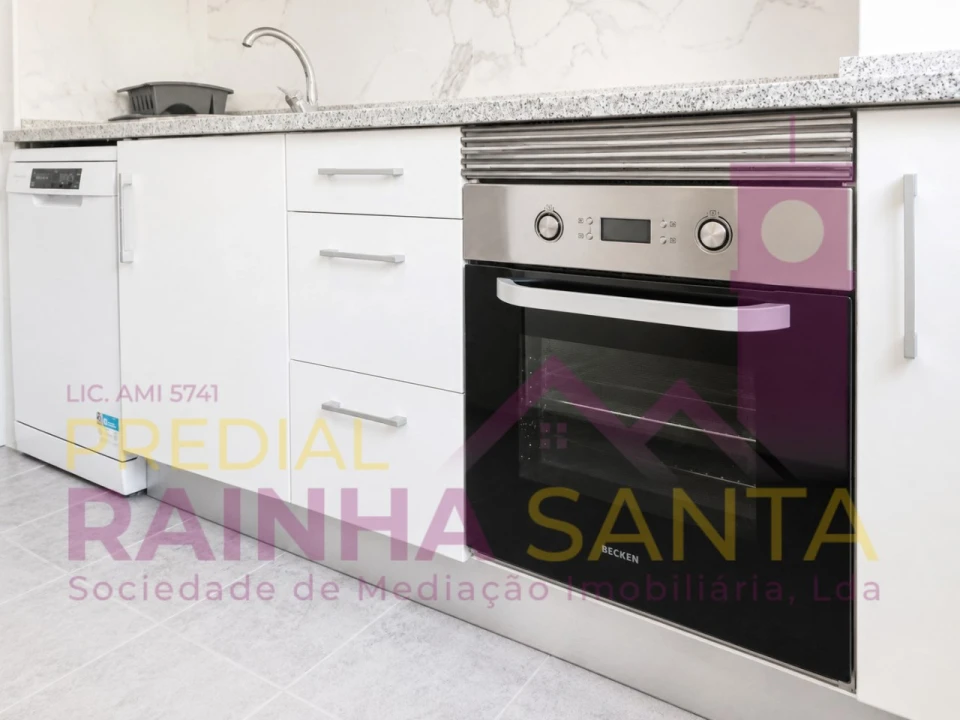 Apartamento T2 para Venda em Santo Antonio dos Olivais Foto 4