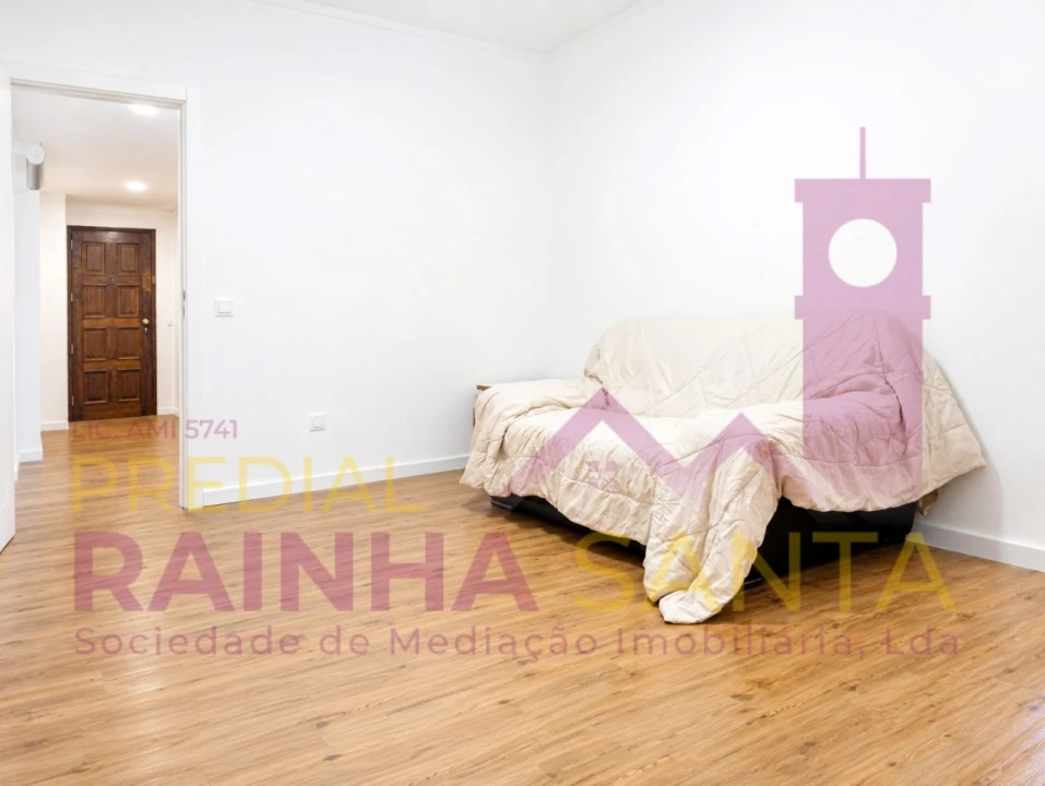Apartamento T2 para Venda em Santo Antonio dos Olivais Foto 14