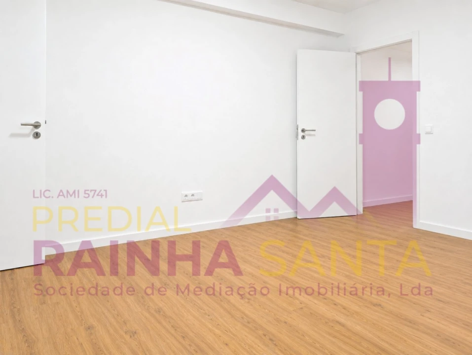 Apartamento T2 para Venda em Santo Antonio dos Olivais Foto 22