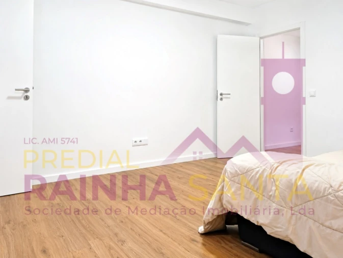 Apartamento T2 para Venda em Santo Antonio dos Olivais Foto 21