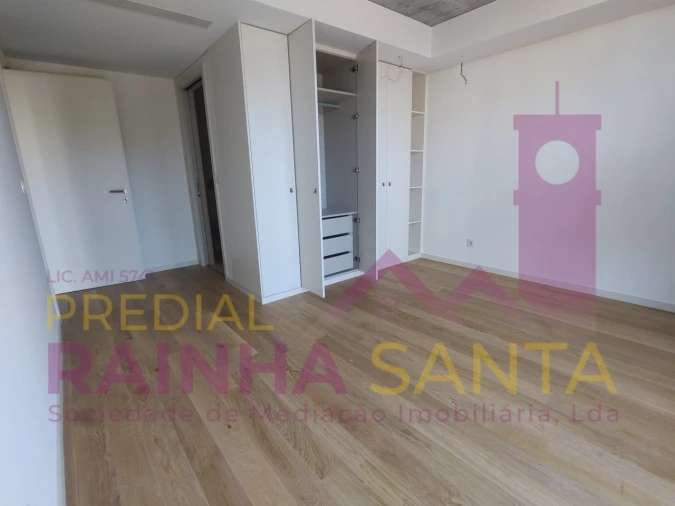 Apartamento T2 para Venda em Santa Clara e Castelo Viegas Foto 11