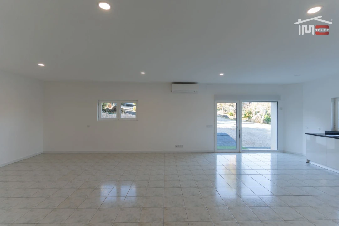 Moradia T5 para Venda em Atouguia Foto 36
