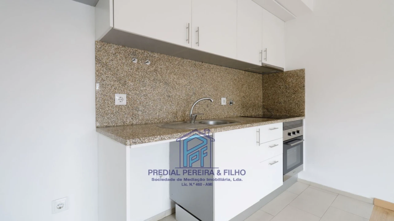 Apartamento T1 para Arrendamento em Rio Tinto Foto 9