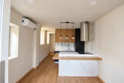 Apartamento T2 para Arrendamento em Santa Marinha e São Pedro da Afurada