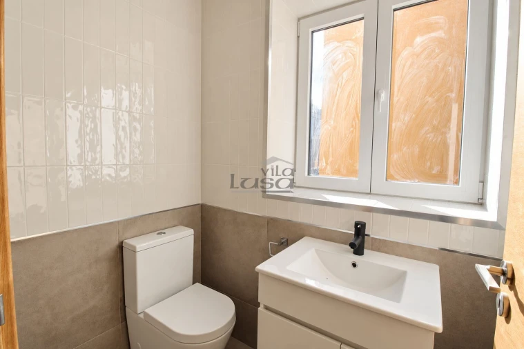 Apartamento T2 para Arrendamento em Santa Marinha e São Pedro da Afurada Foto 8