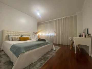 Apartamento T4 para Venda em Arroios