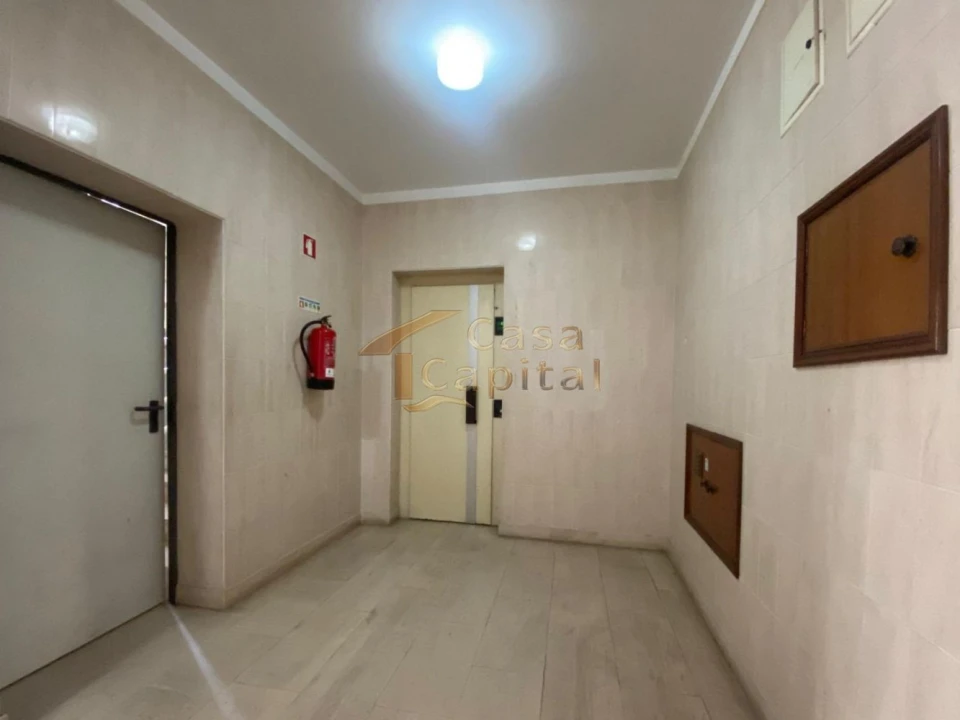 Apartamento T4 para Venda em Arroios Foto 7