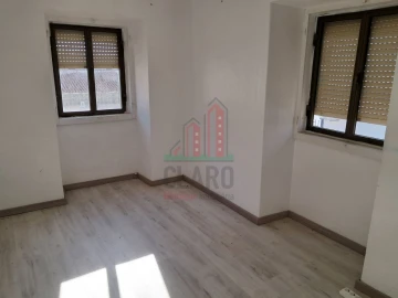 Moradia T2 para Arrendamento em Assafarge e Antanhol