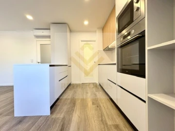 Apartamento T2 para Venda em São João da Madeira