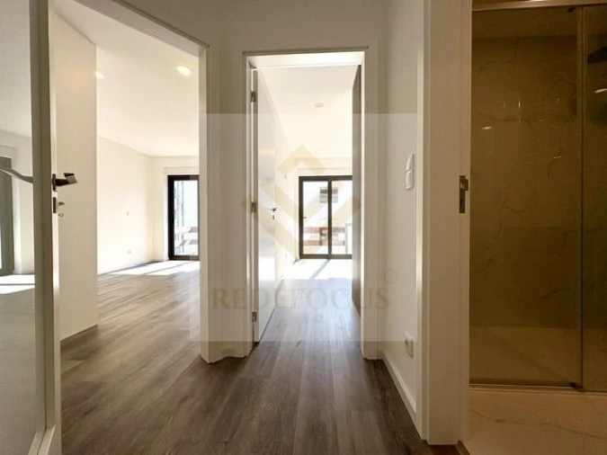 Apartamento T2 para Venda em São João da Madeira Foto 10