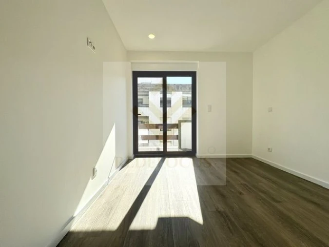 Apartamento T2 para Venda em São João da Madeira Foto 14