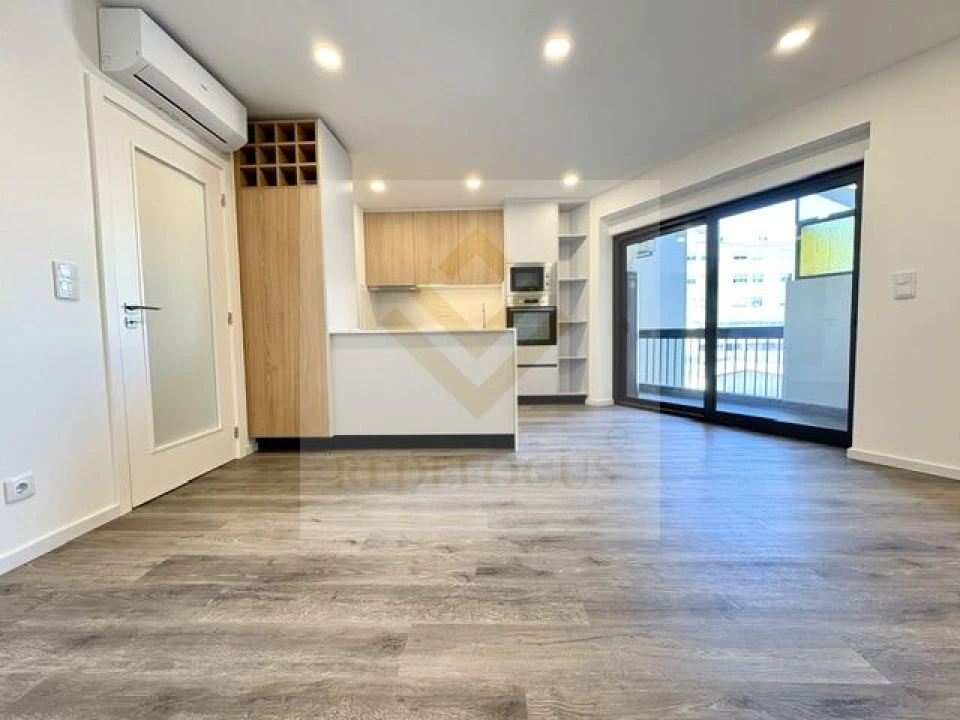 Apartamento T2 para Venda em São João da Madeira Foto 2