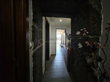 Moradia T3 para Venda em Cepões, Meijinhos e Melcões