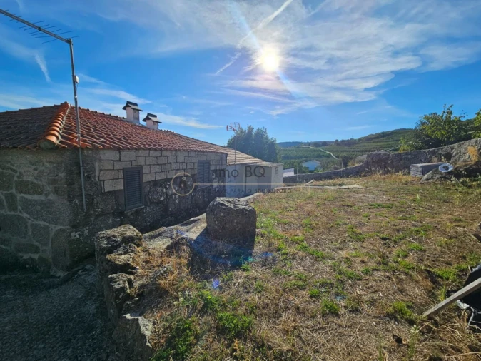 Moradia T3 para Venda em Cepões, Meijinhos e Melcões Foto 31